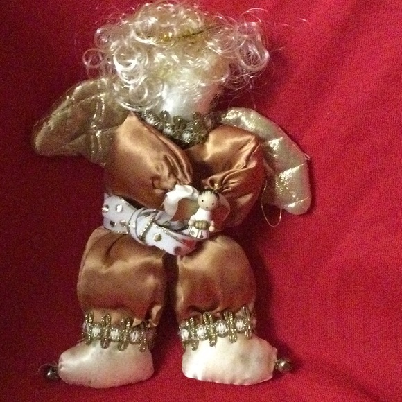 Set of Four Adorable Angel Ornaments - Picture 3 of 4